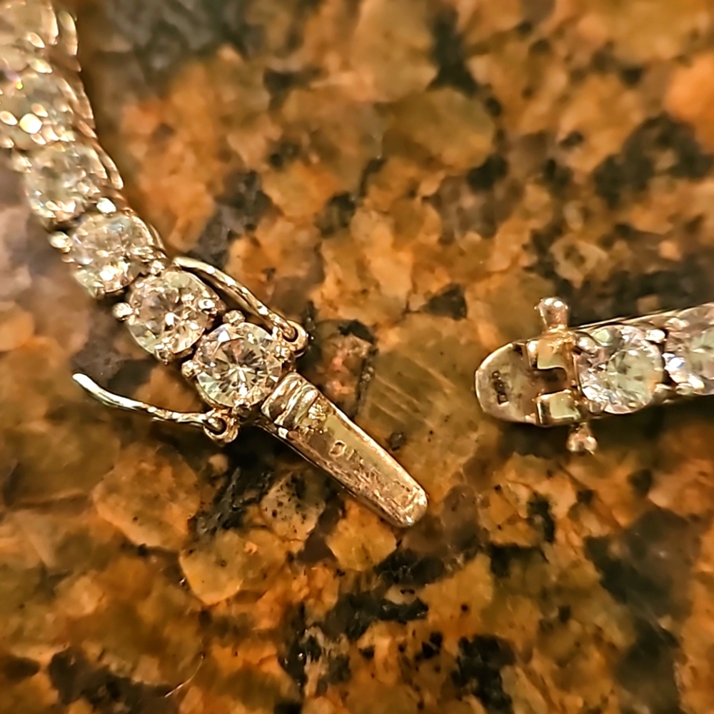 Cubic Zirconia Bracelet 7" - Picture 3 of 8